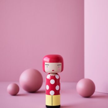 Dot-kokeshi-doll